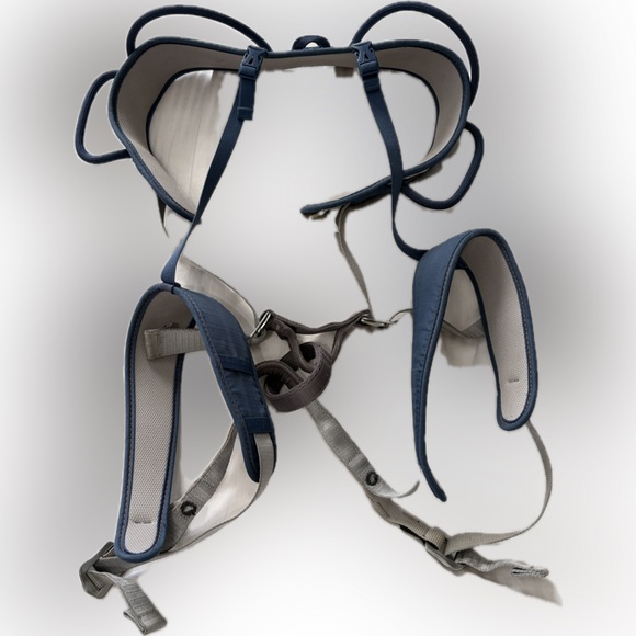PETZL s2 CORAX ROCK CLIMBING HARNESS - Picture 1 of 6